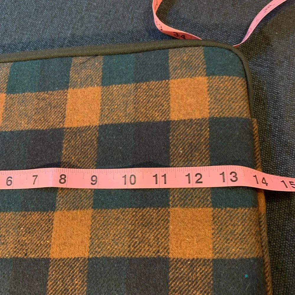 Lap top carrying case